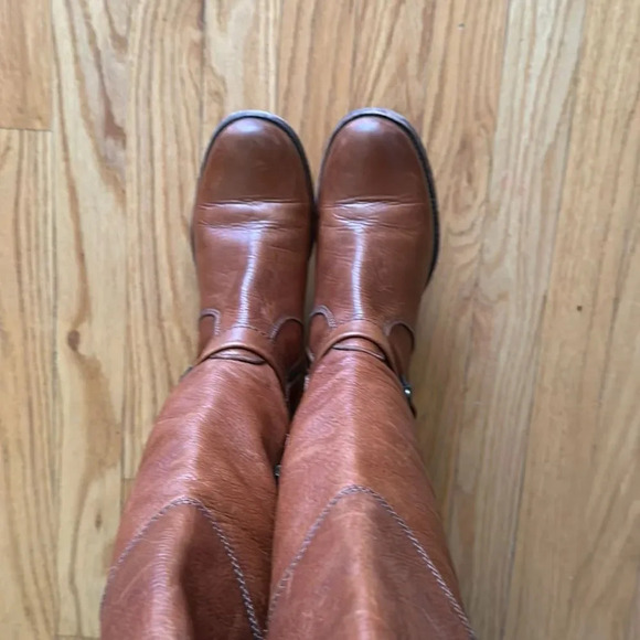Frye sz 7 Phillip Riding boots cognac leather side zip great pre owned condition - Picture 4 of 10